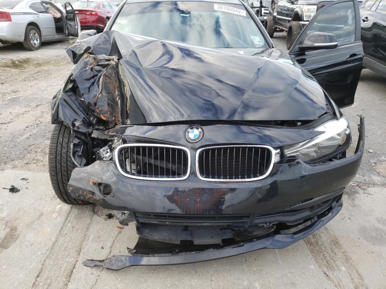 Photo 7 from auction – 2016 BMW 320 I with VIN WBA8E1G50GNU11856