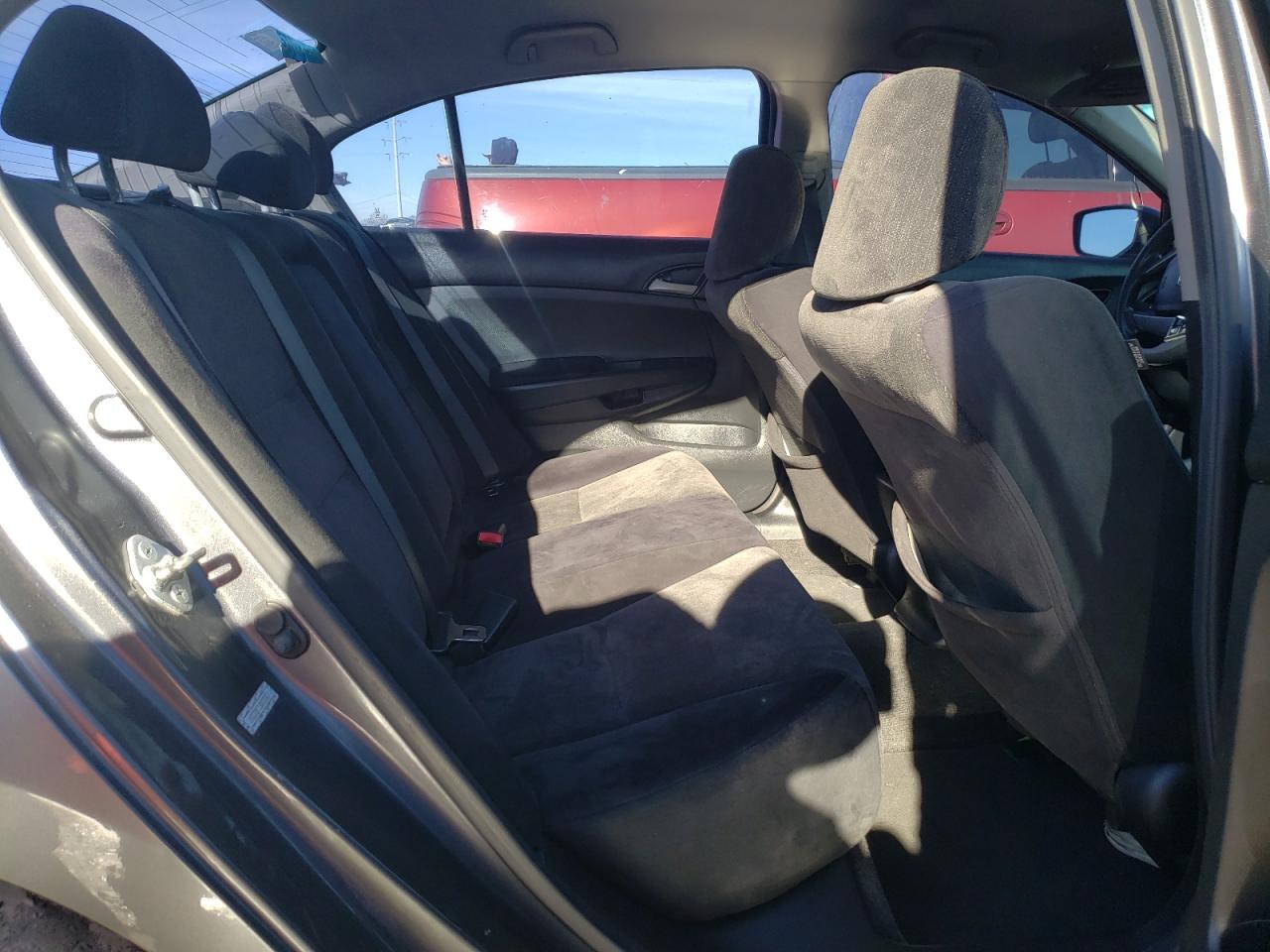 Photo 6 from auction – 2010 HONDA ACCORD LX with VIN 1HGCP2F33AA080459