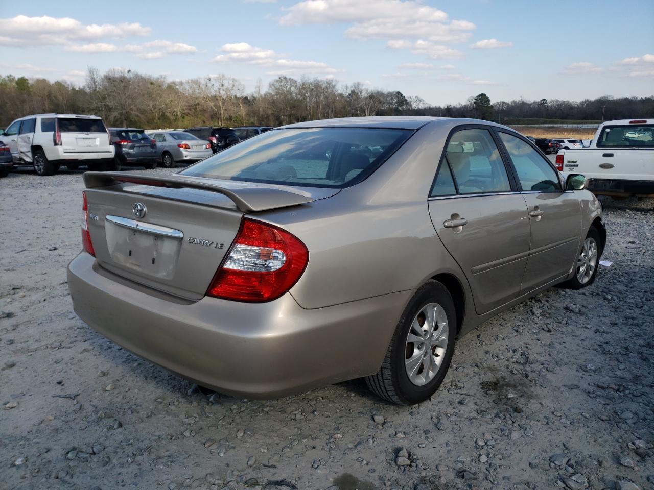Photo 4 from auction – 2004 TOYOTA CAMRY LE with VIN 4T1BE32KX4U794865