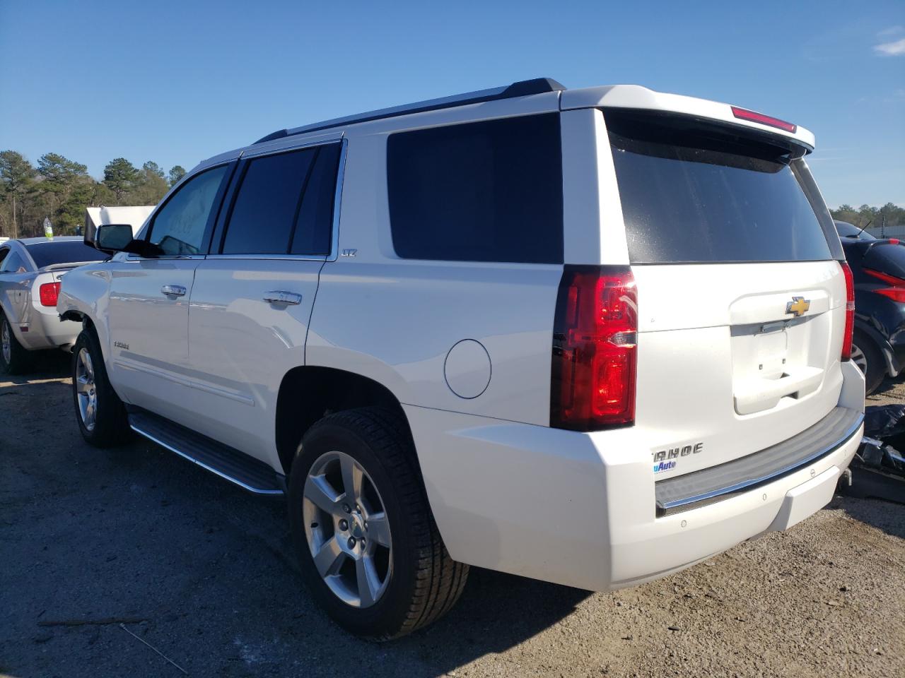 Photo 3 from auction – 2016 CHEVROLET TAHOE C150 with VIN 1GNSCCKC3GR422432