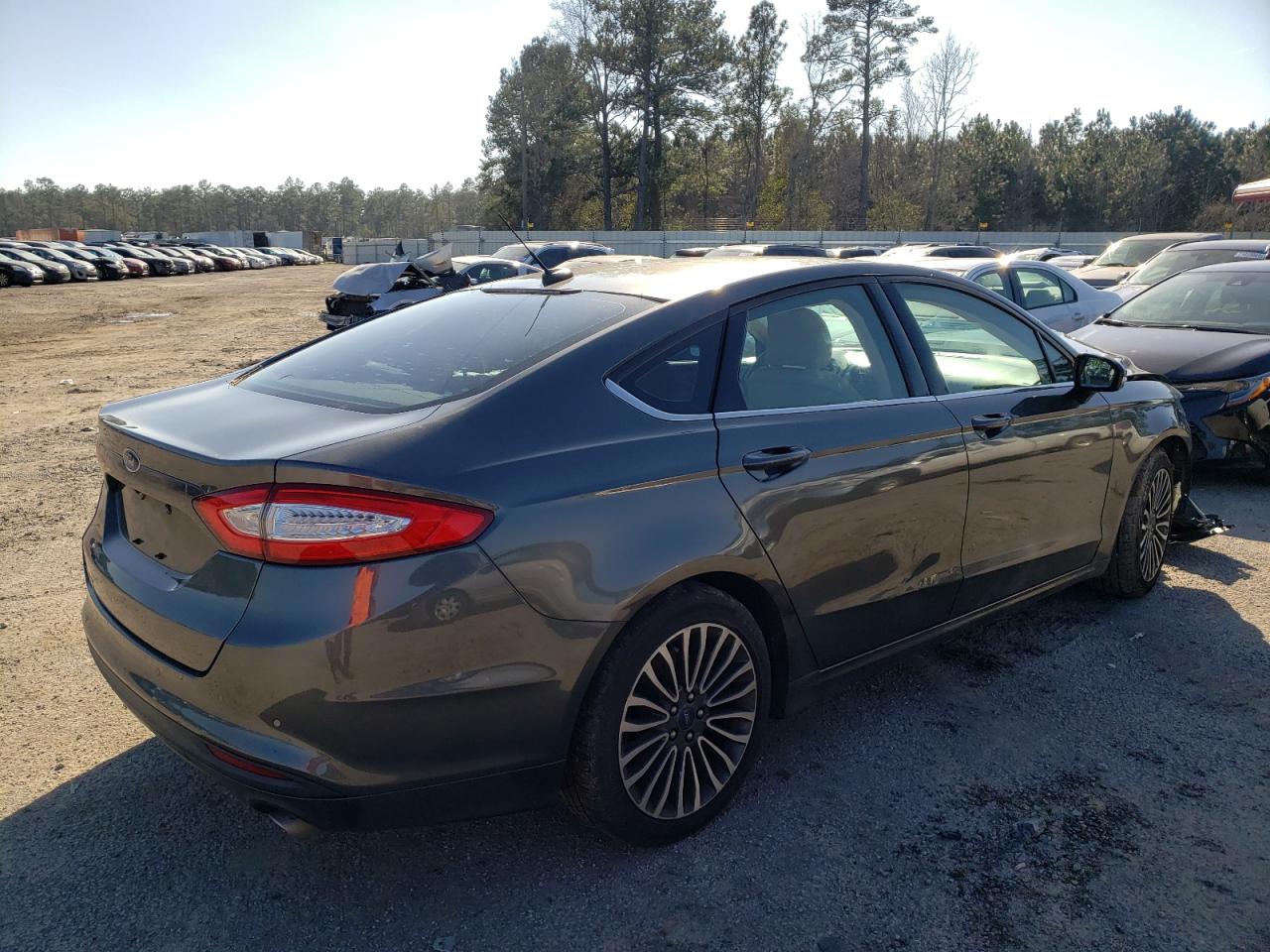 Photo 4 from auction – 2016 FORD FUSION SE with VIN 1FA6P0H78G5111809
