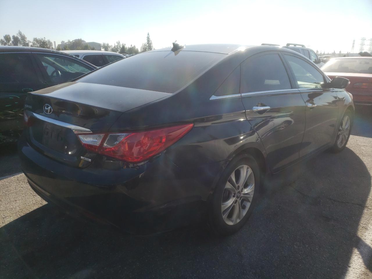 Photo 4 from auction – 2013 HYUNDAI SONATA SE with VIN 5NPEC4AC6DH531046