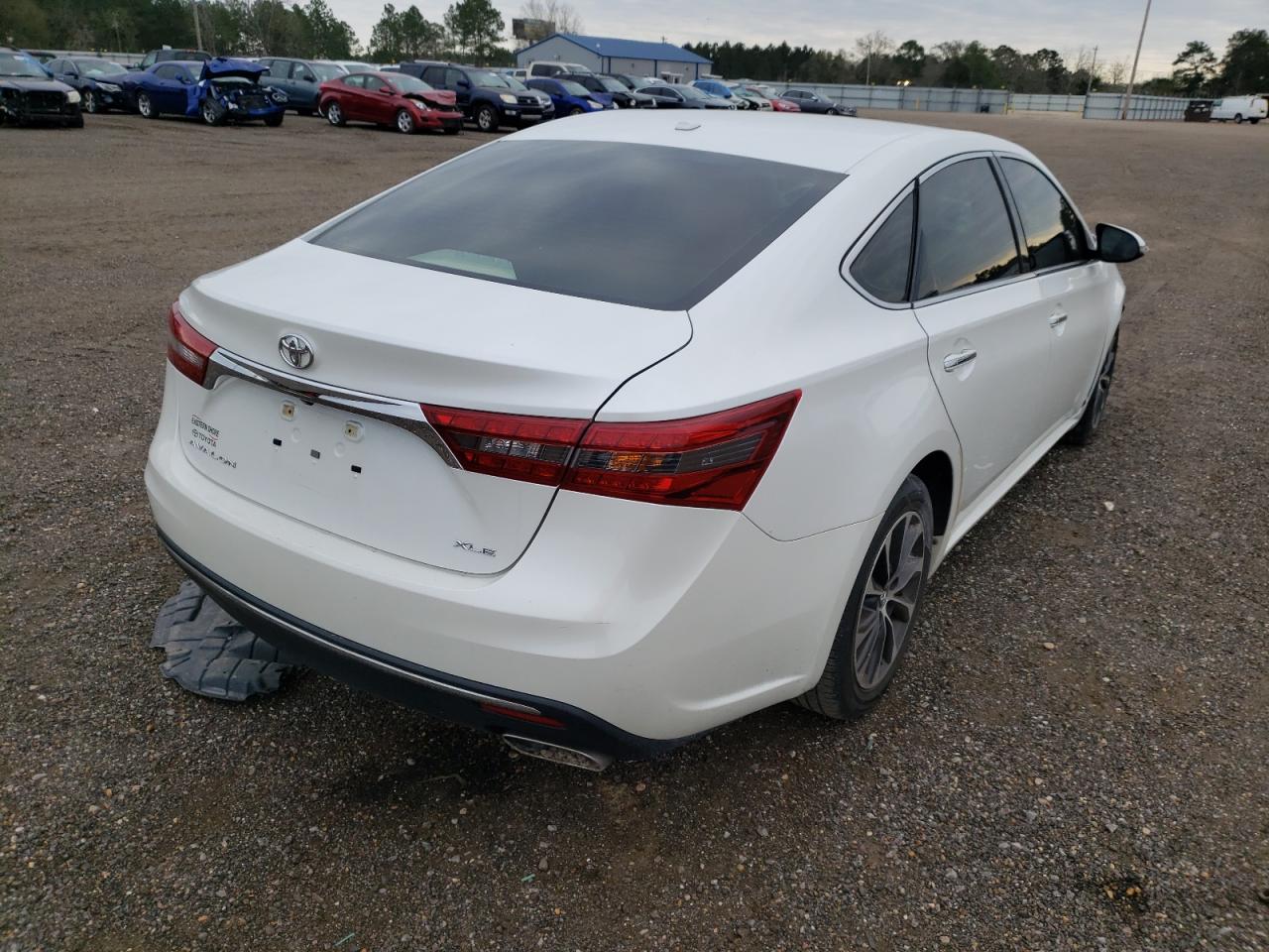Photo 4 from auction – 2016 TOYOTA AVALON XLE with VIN 4T1BK1EB9GU200652
