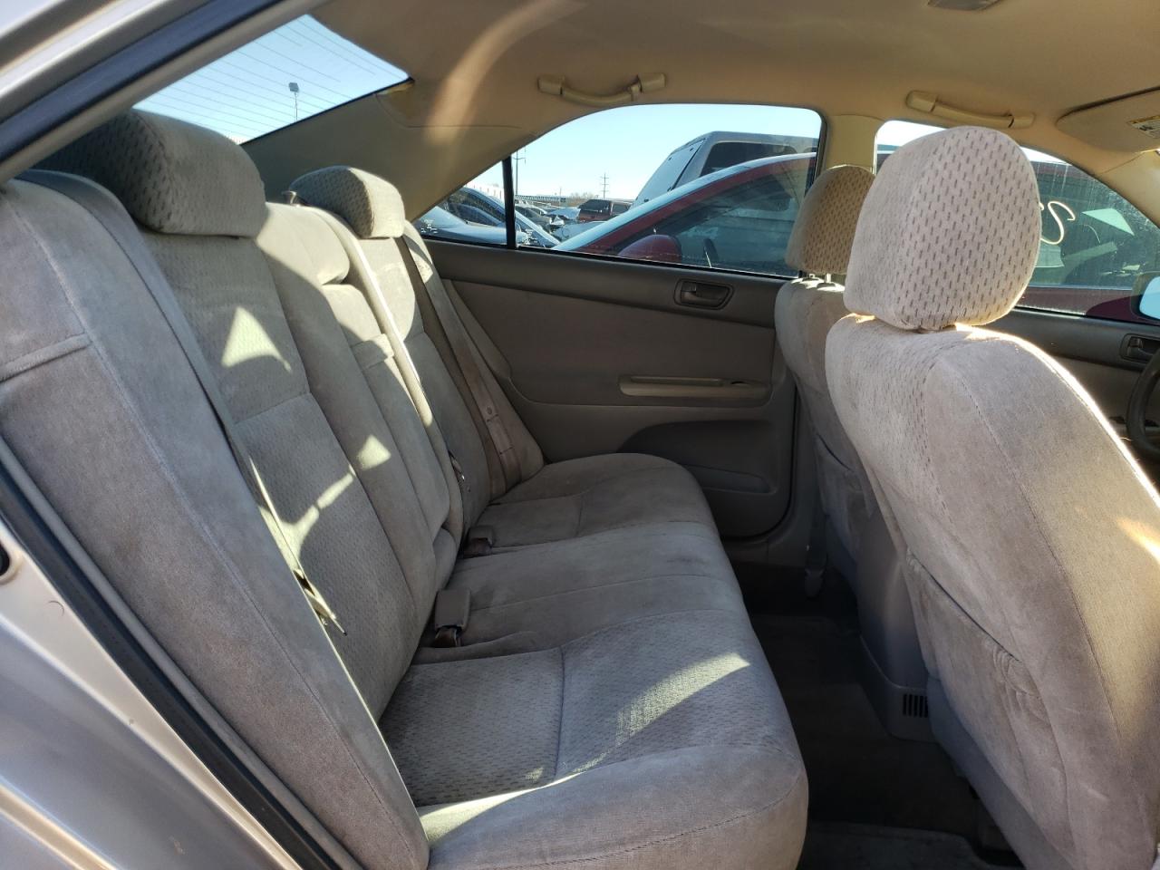 Photo 6 from auction – 2004 TOYOTA CAMRY LE with VIN 4T1BE32K64U797326