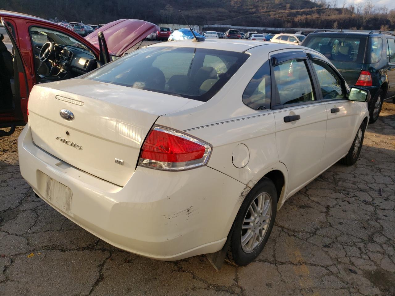 Photo 4 from auction – 2009 FORD FOCUS SE with VIN 1FAHP35N39W196150