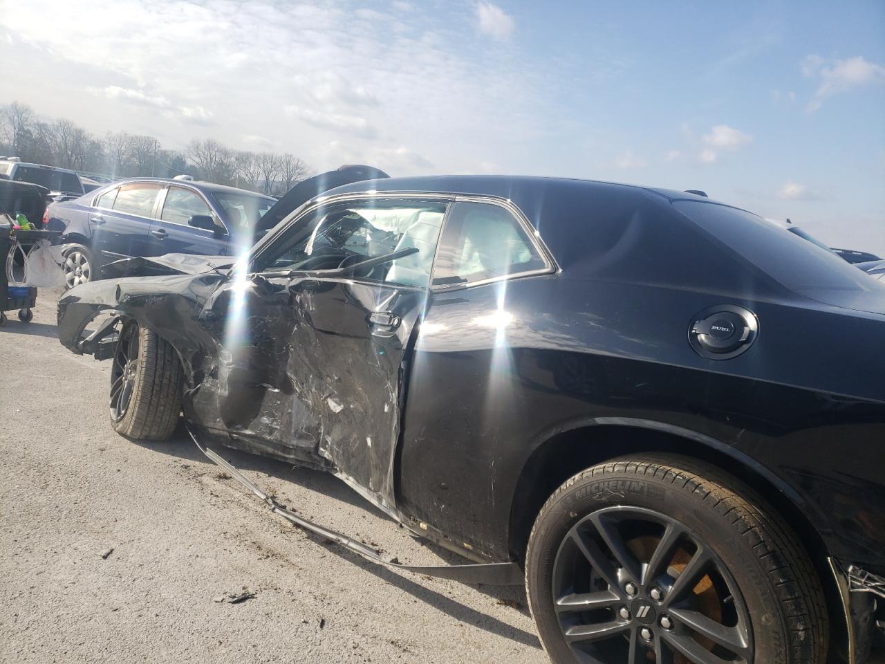 Photo 9 from auction – 2019 DODGE CHALLENGER with VIN 2C3CDZGGXKH663538