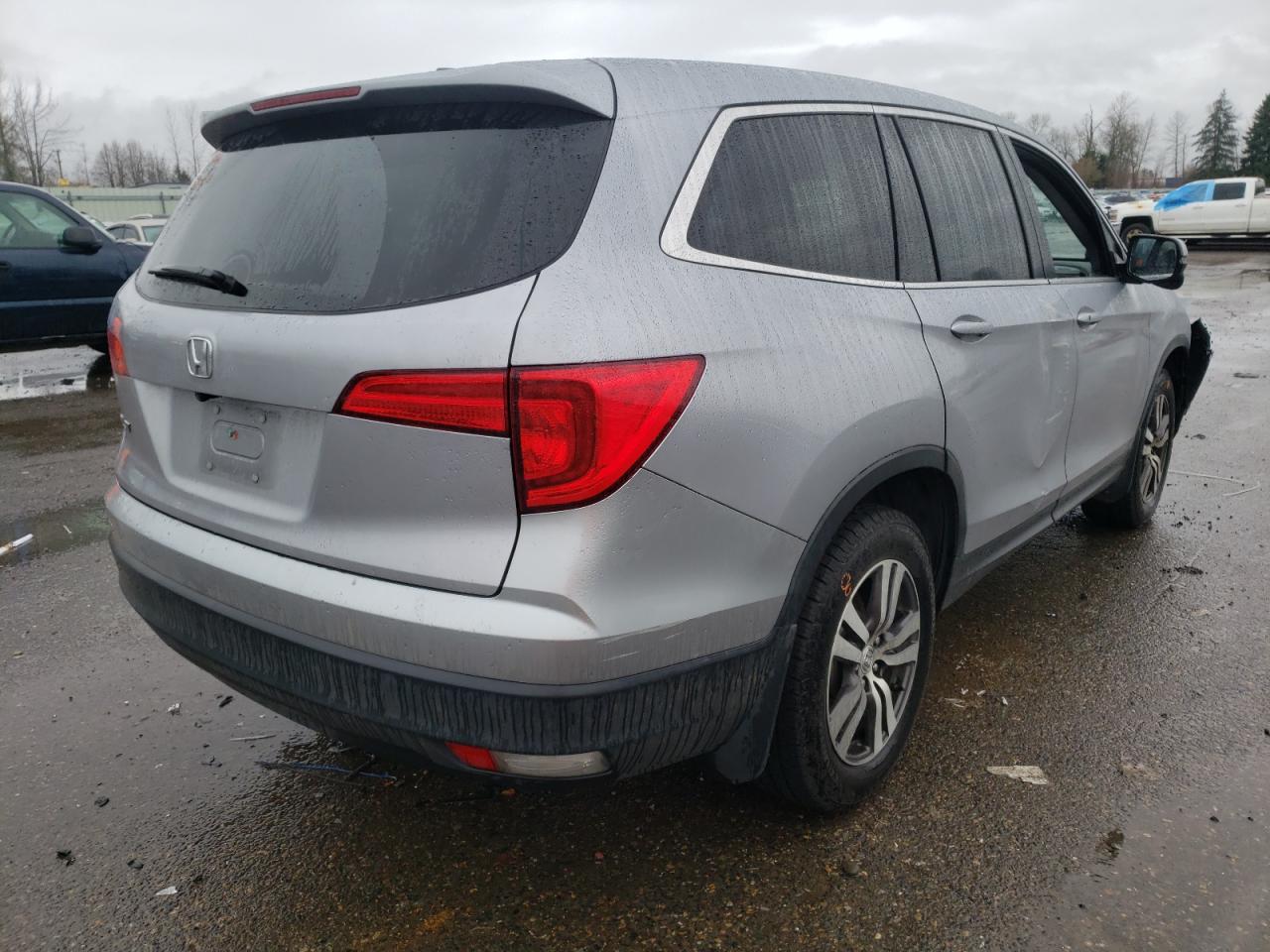 Photo 4 from auction – 2018 HONDA PILOT EX with VIN 5FNYF5H34JB009249