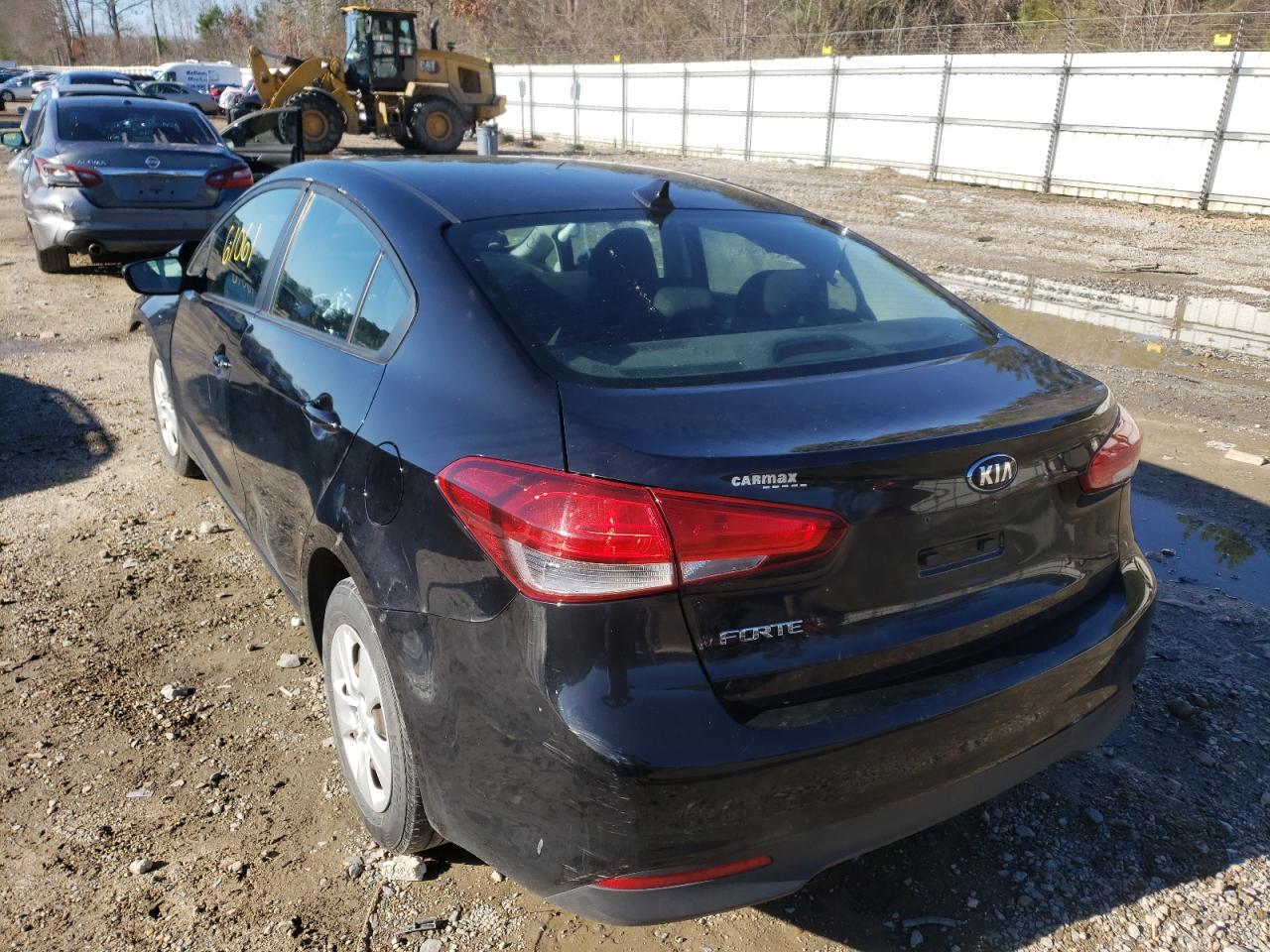 Photo 3 from auction – 2017 KIA FORTE LX with VIN 3KPFK4A71HE131545