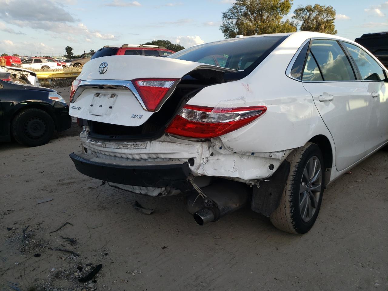 Photo 9 from auction – 2017 TOYOTA CAMRY LE with VIN 4T1BF1FK7HU404838