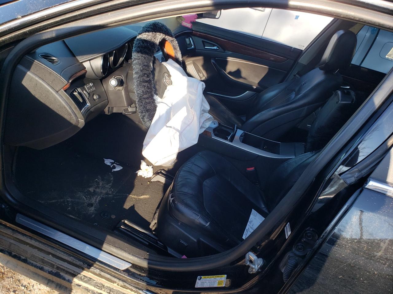 Photo 5 from auction – 2011 CADILLAC CTS LUXURY with VIN 1G6DE5EY3B0146834