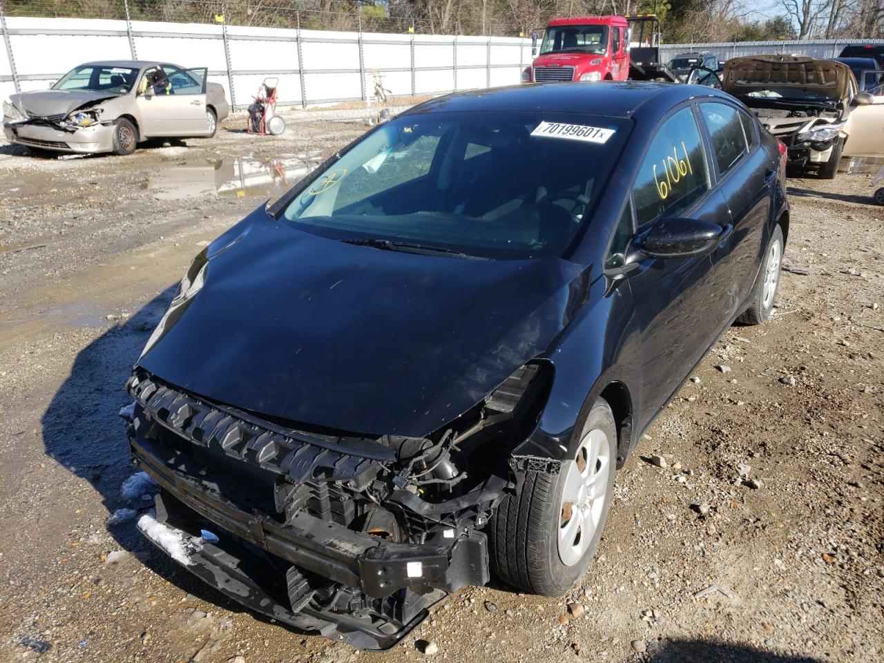 Photo 2 from auction – 2017 KIA FORTE LX with VIN 3KPFK4A71HE131545
