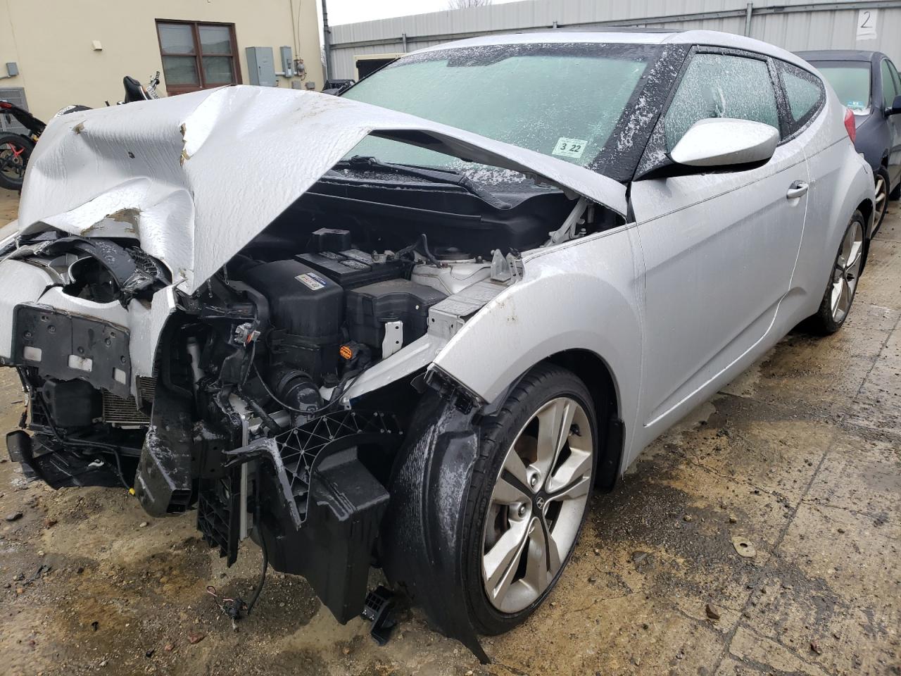 Photo 2 from auction – 2016 HYUNDAI VELOSTER with VIN KMHTC6AD2GU295562