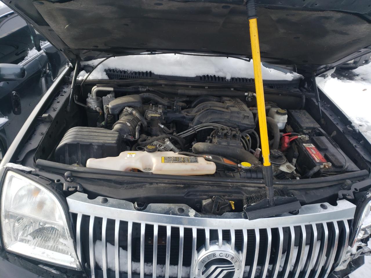 Photo 7 from auction – 2010 MERCURY MOUNTAINEE with VIN 4M2EN4HE8AUJ04044
