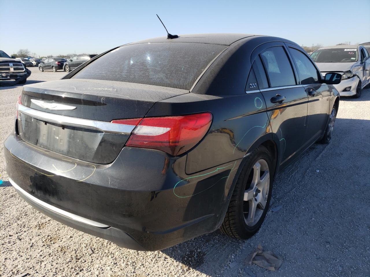 Photo 4 from auction – 2013 CHRYSLER 200 TOURIN with VIN 1C3CCBBG3DN528607