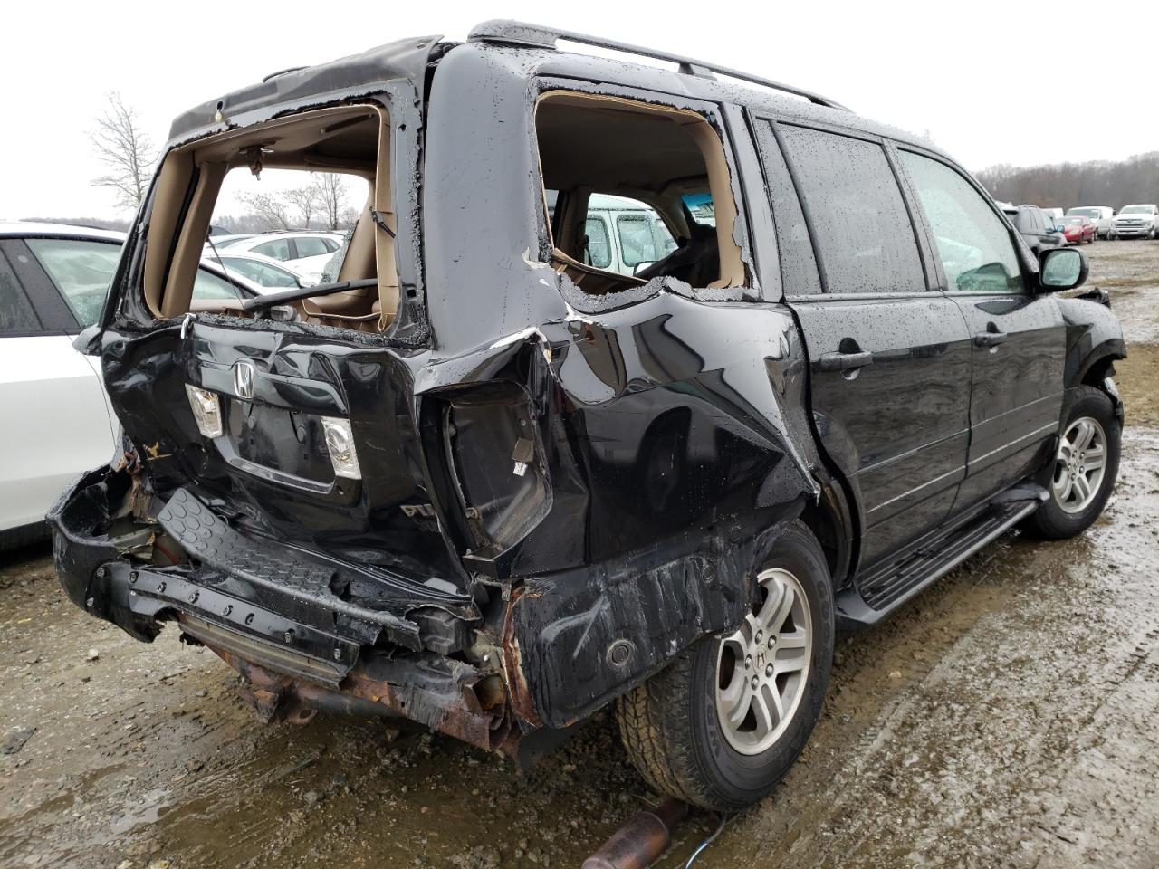 Photo 4 from auction – 2004 HONDA PILOT EXL with VIN 2HKYF18744H546138