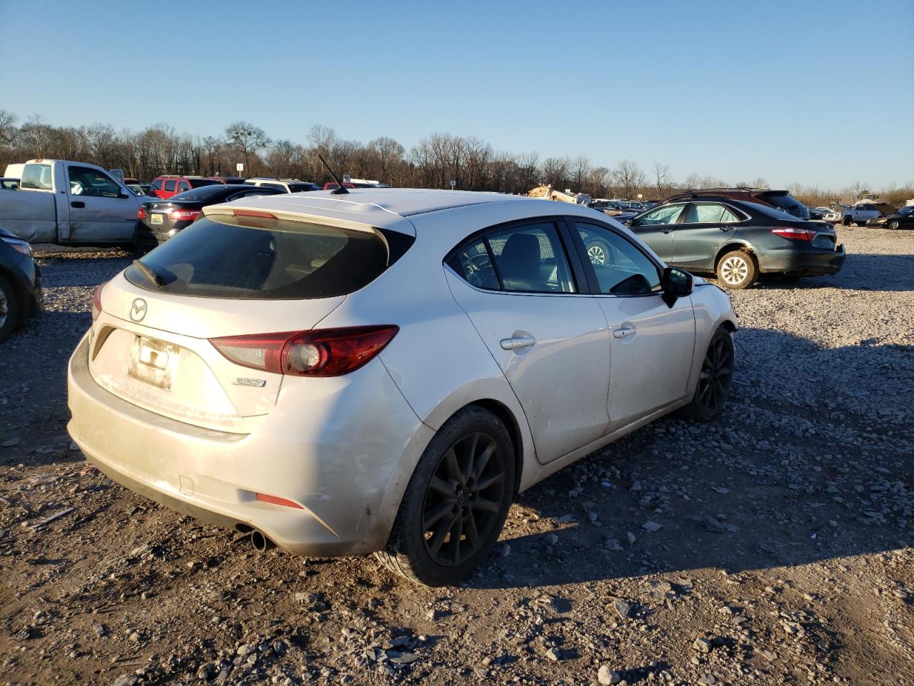 Photo 4 from auction – 2018 MAZDA 3 TOURING with VIN 3MZBN1L31JM213587