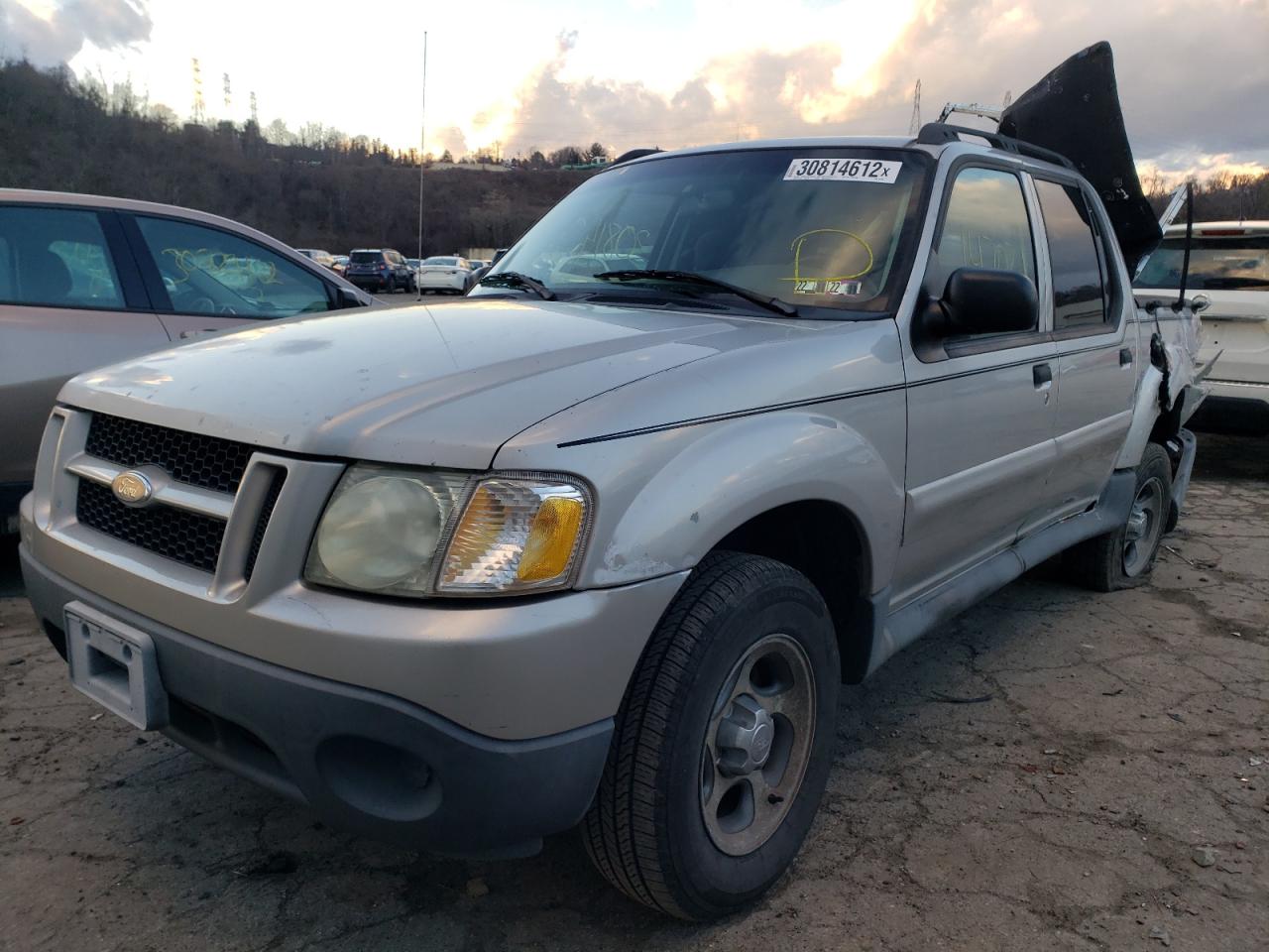 Photo 2 from auction – 2005 FORD EXPLORER S with VIN 1FMZU77K65UA47556