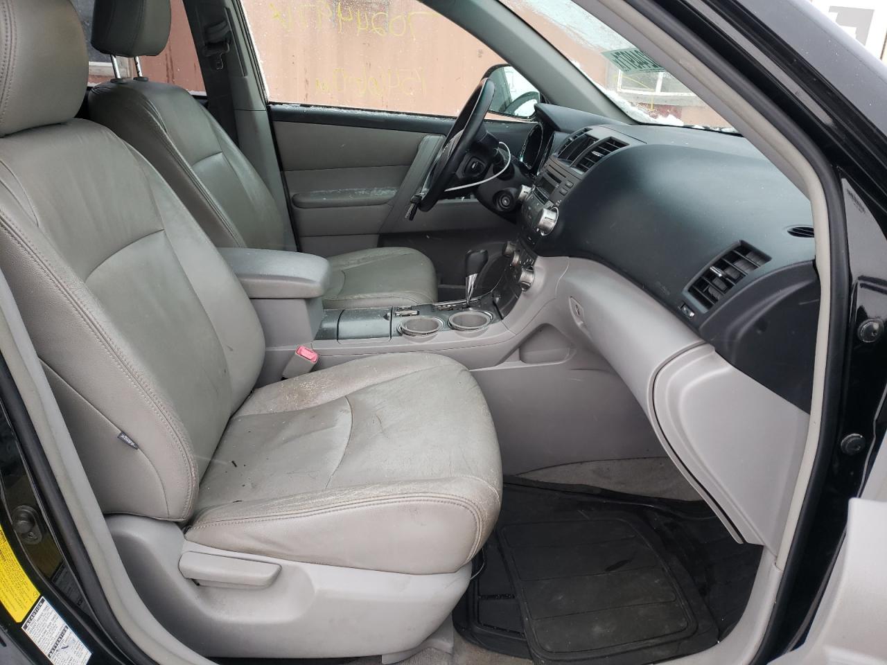 Photo 5 from auction – 2008 TOYOTA HIGHLANDER with VIN JTEES41A982079520