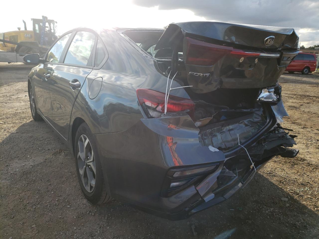 Photo 3 from auction – 2021 KIA FORTE FE with VIN 3KPF24AD5ME398428