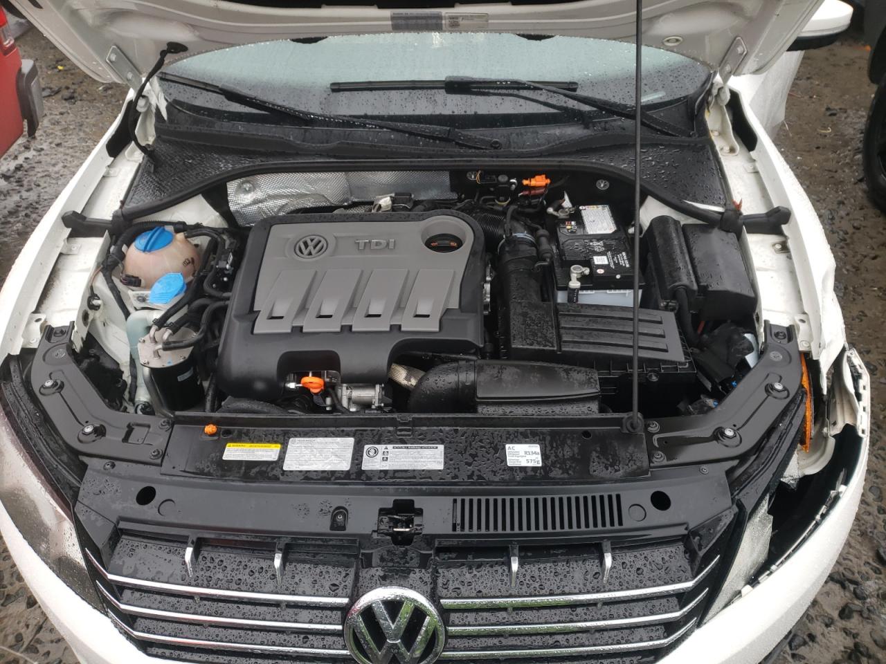 Photo 7 from auction – 2013 VOLKSWAGEN PASSAT SE with VIN 1VWBN7A30DC089792