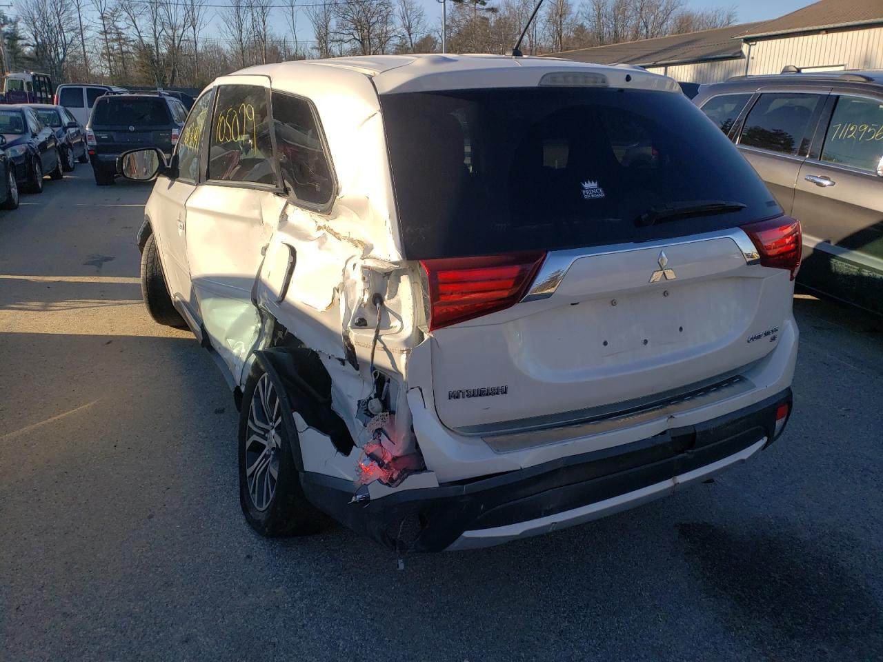 Photo 3 from auction – 2016 MITSUBISHI OUTLANDER with VIN JA4AZ3A37GZ044050