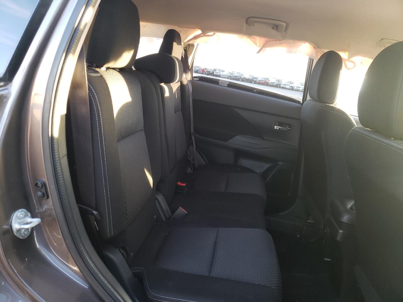 Photo 6 from auction – 2017 MITSUBISHI OUTLANDER with VIN JA4AD3A32HZ011795