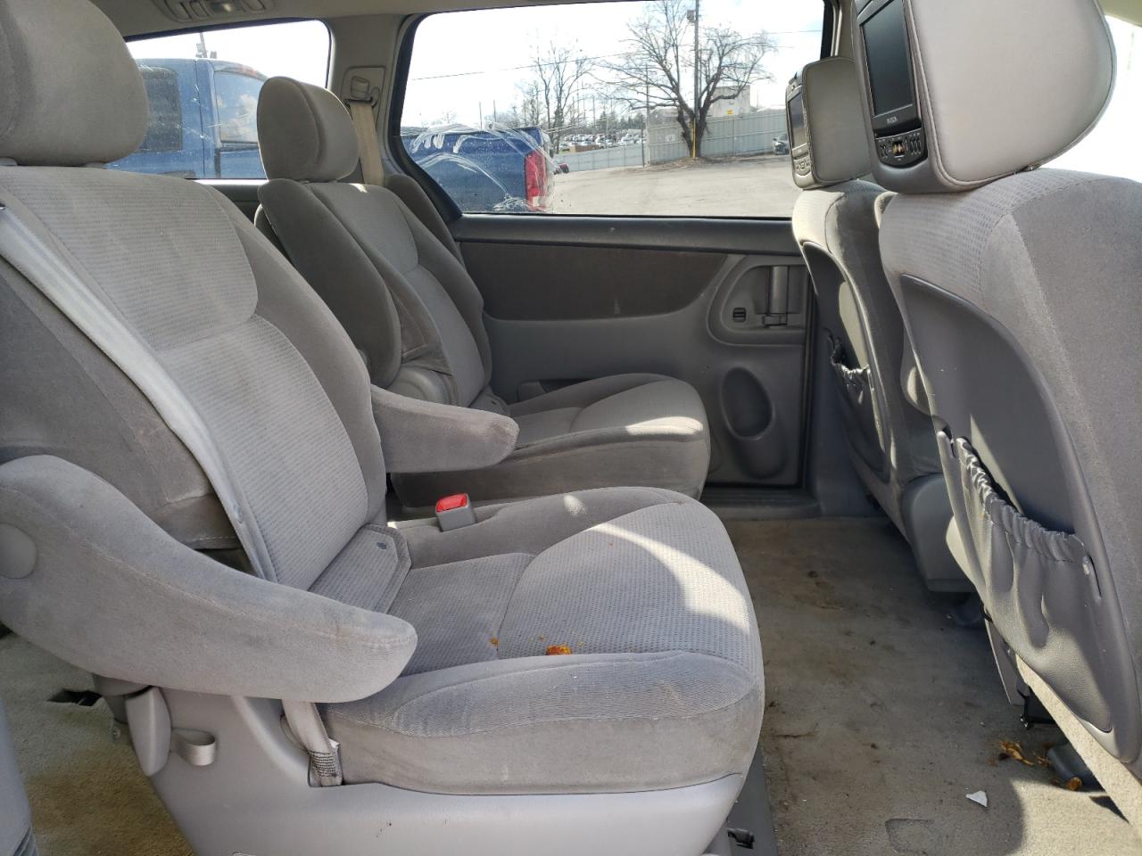 Photo 6 from auction – 2005 TOYOTA SIENNA CE with VIN 5TDZA23C25S280210