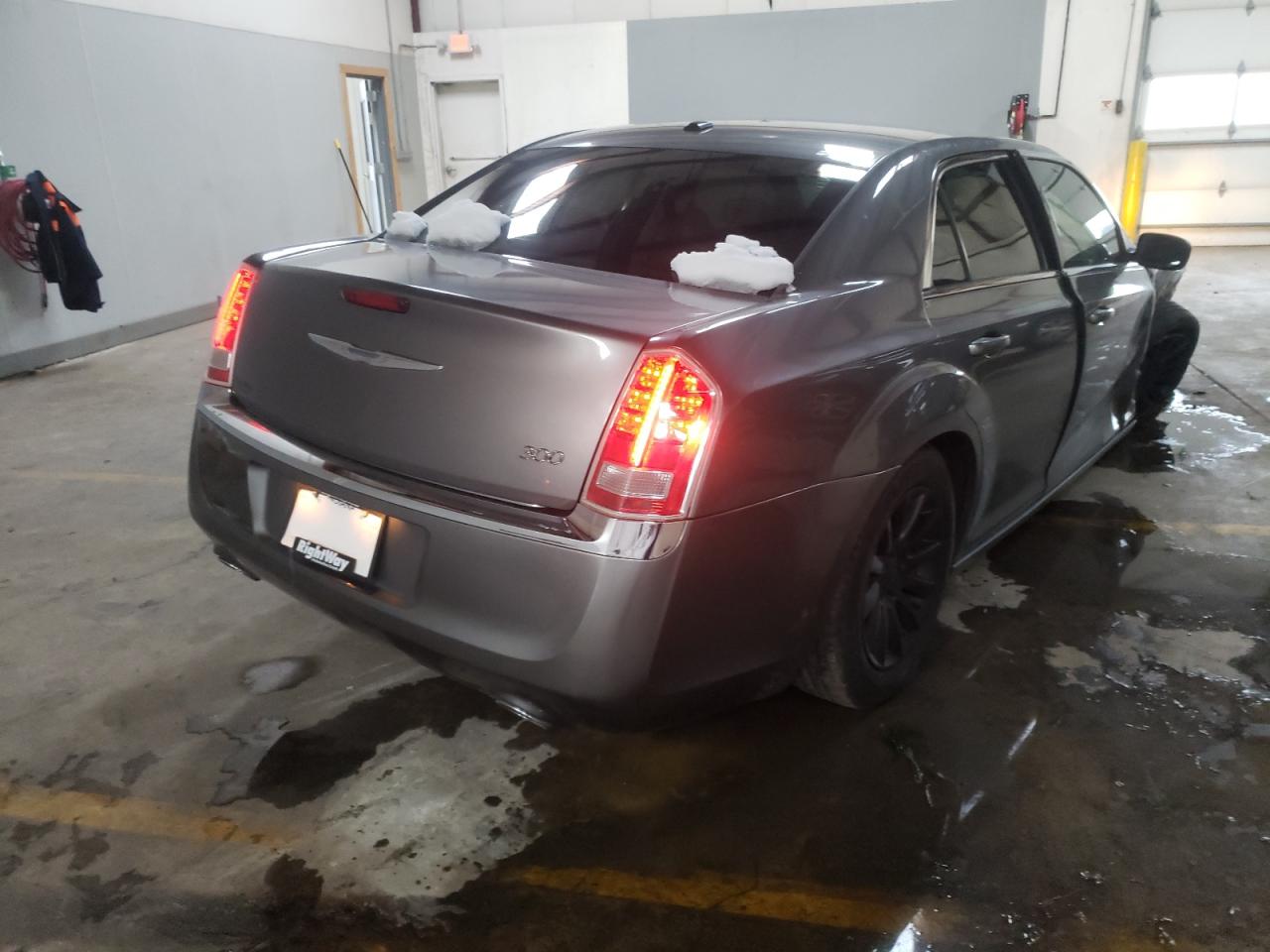 Photo 4 from auction – 2012 CHRYSLER 300 with VIN 2C3CCAAGXCH108247