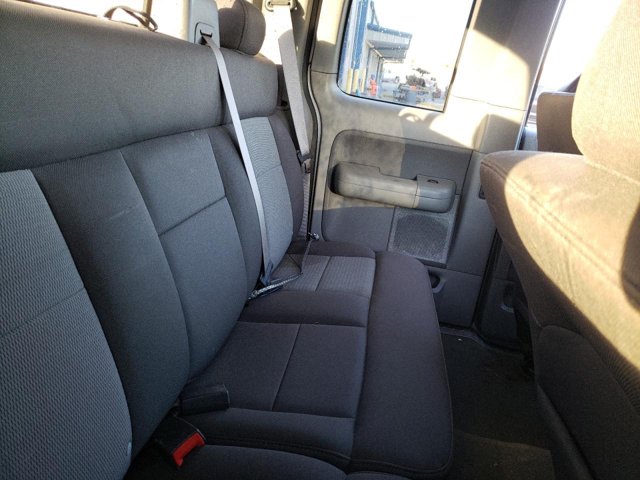 Photo 6 from auction – 2005 FORD F150 with VIN 1FTPX12525NB42966