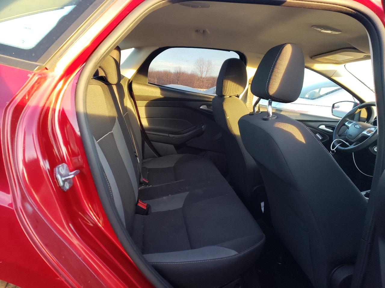 Photo 6 from auction – 2012 FORD FOCUS SE with VIN 1FAHP3F25CL464368