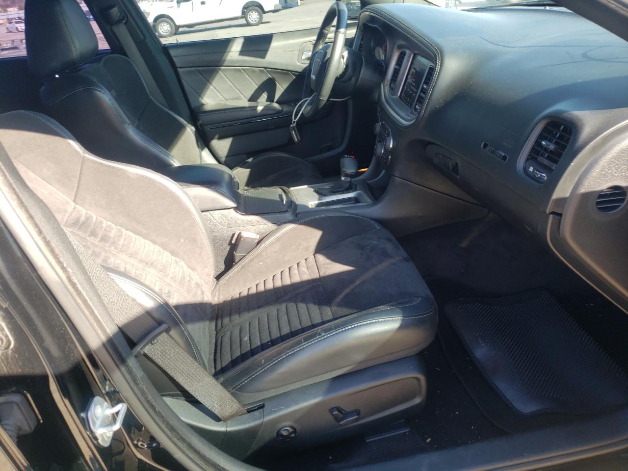 Photo 5 from auction – 2019 DODGE CHARGER R/ with VIN 2C3CDXCT1KH540928