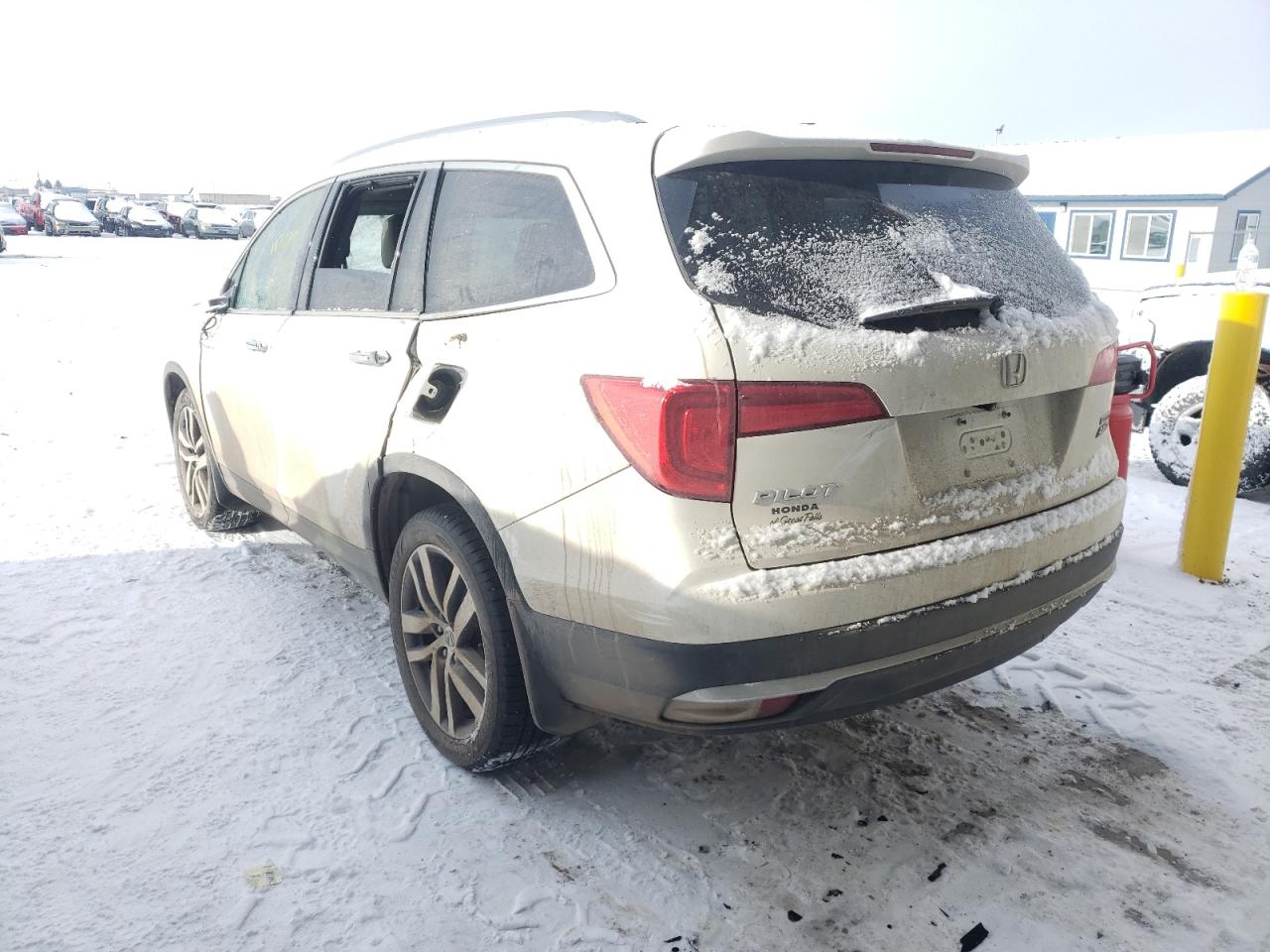Photo 3 from auction – 2016 HONDA PILOT TOUR with VIN 5FNYF6H92GB039479