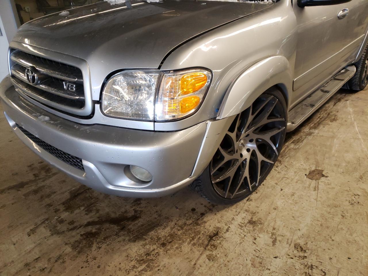 Photo 9 from auction – 2001 TOYOTA SEQUOIA LI with VIN 5TDBT48A81S034299