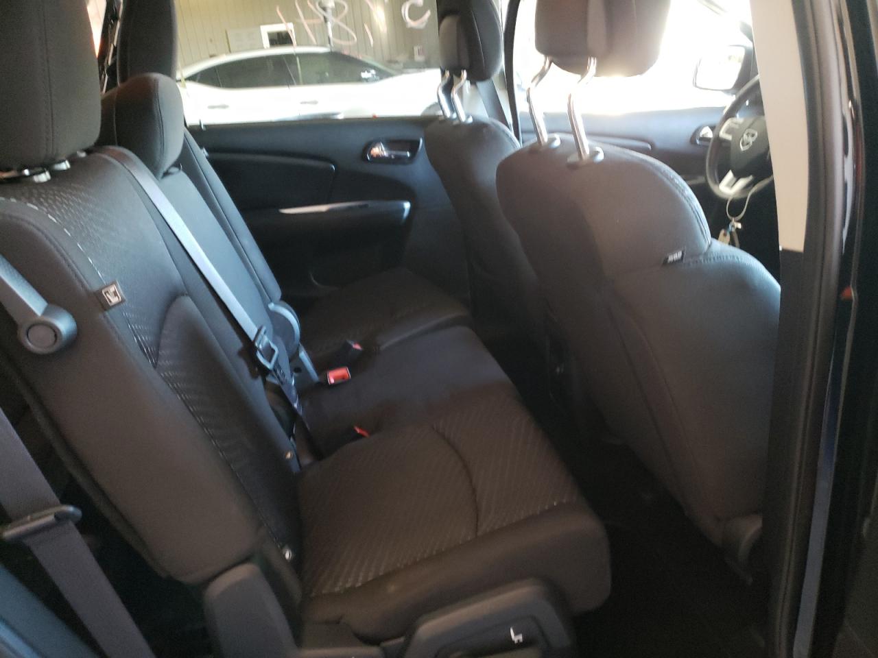 Photo 6 from auction – 2016 DODGE JOURNEY SE with VIN 3C4PDCABXGT127954