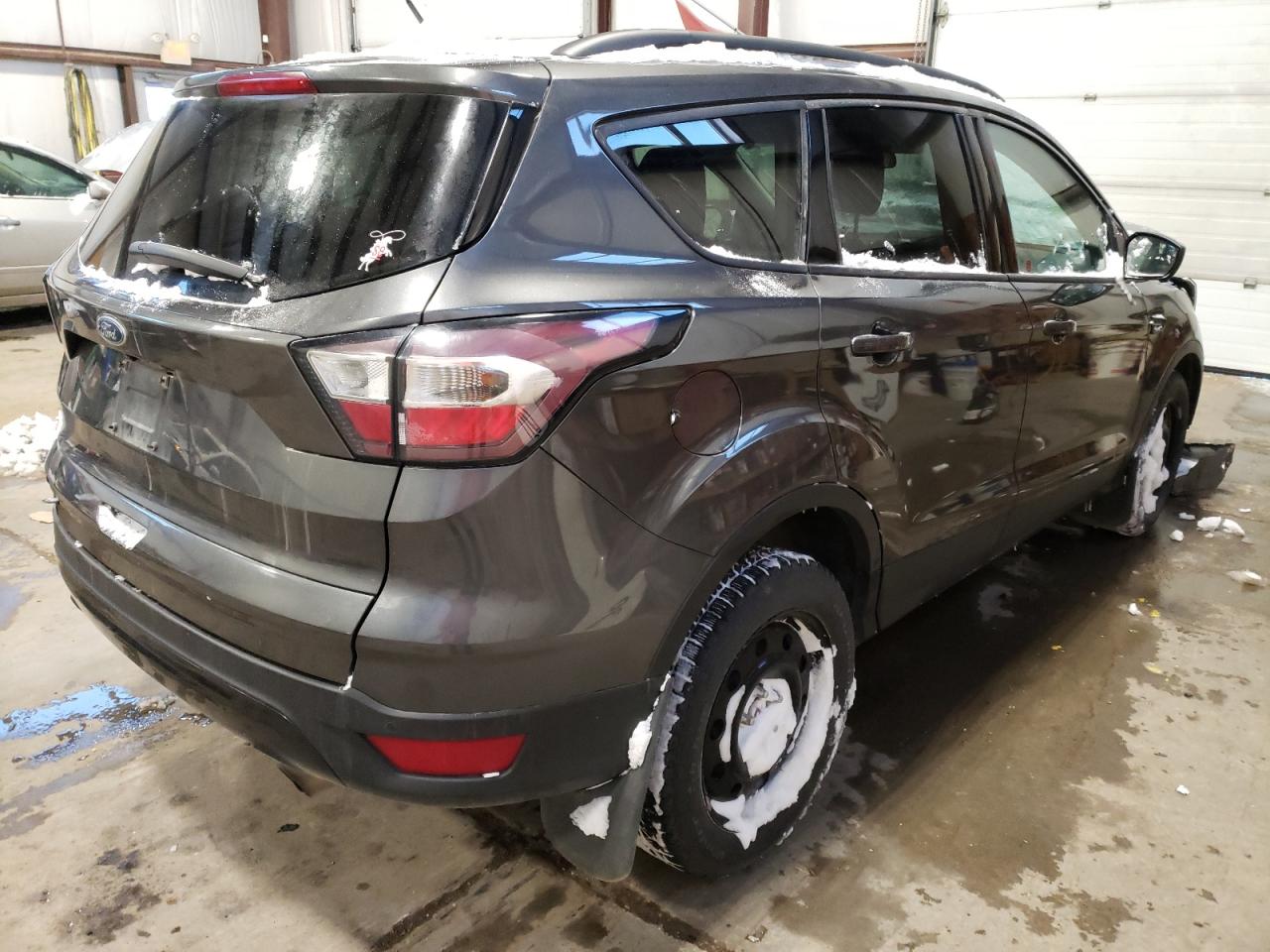 Photo 4 from auction – 2017 FORD ESCAPE SE with VIN 1FMCU9GD2HUB70164