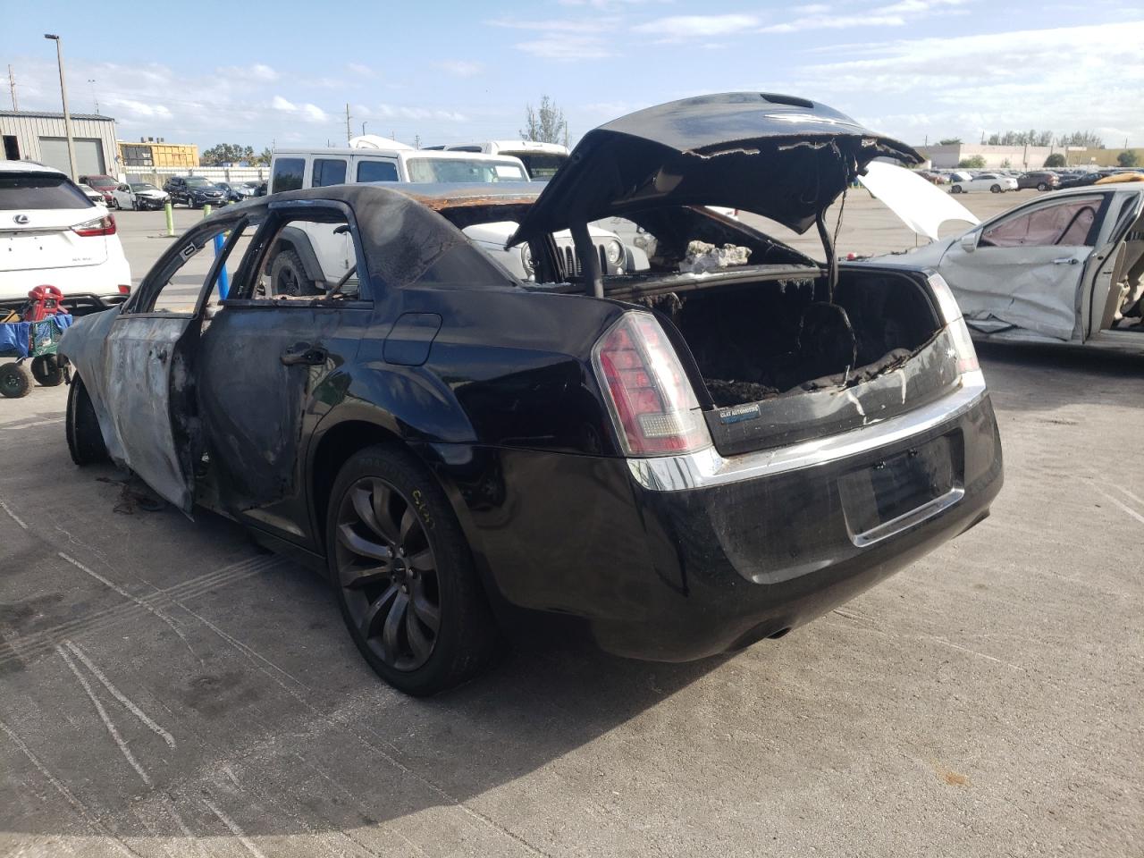 Photo 3 from auction – 2014 CHRYSLER 300 S with VIN 2C3CCABG9EH286653