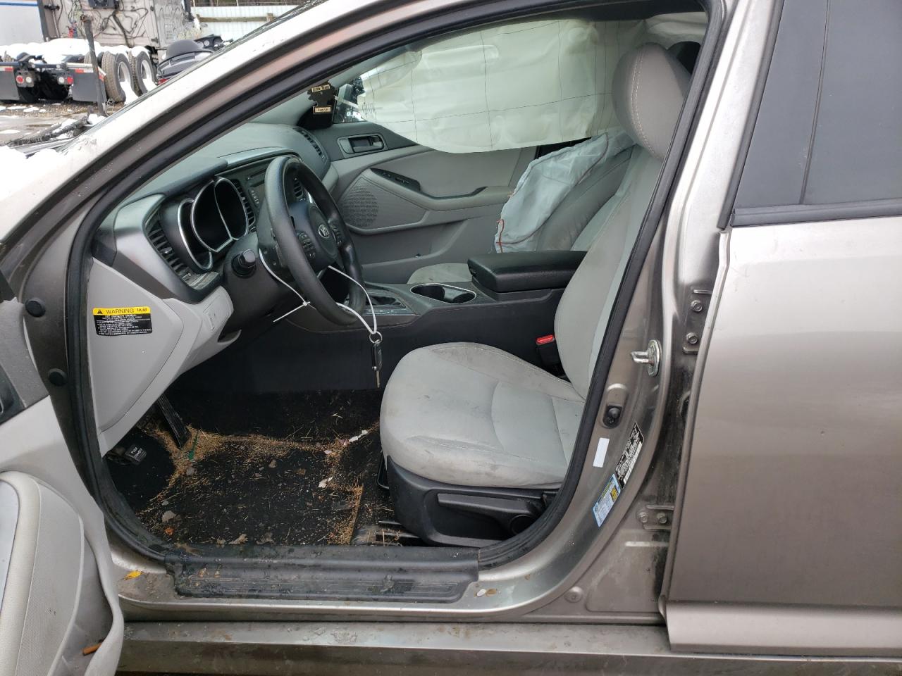 Photo 5 from auction – 2014 KIA OPTIMA LX with VIN 5XXGM4A70EG297525