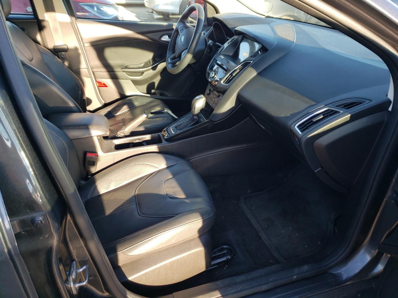 Photo 5 from auction – 2017 FORD FOCUS TITA with VIN 1FADP3N28HL305822