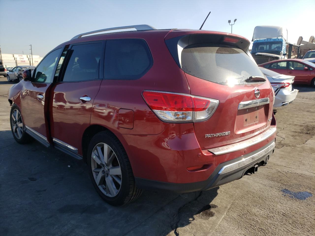 Photo 3 from auction – 2016 NISSAN PATHFINDER with VIN 5N1AR2MN6GC671317