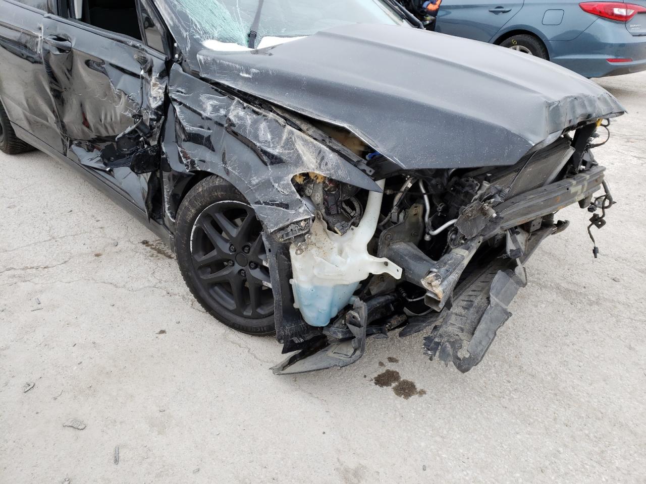 Photo 9 from auction – 2016 FORD FUSION SE with VIN 3FA6P0H74GR225626