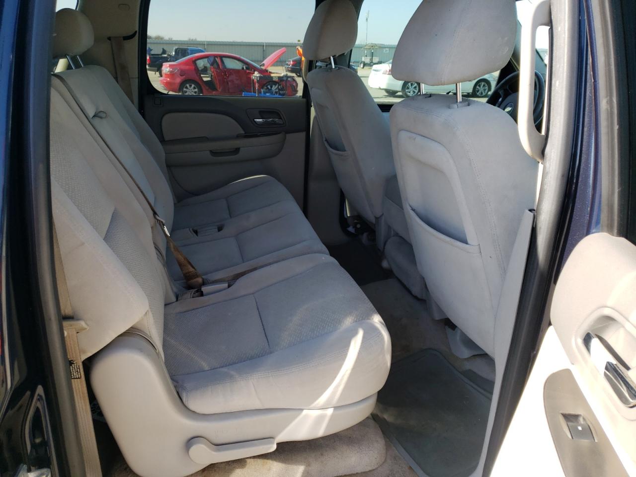 Photo 6 from auction – 2007 CHEVROLET SUBURBAN C with VIN 1GNFC16097J209487