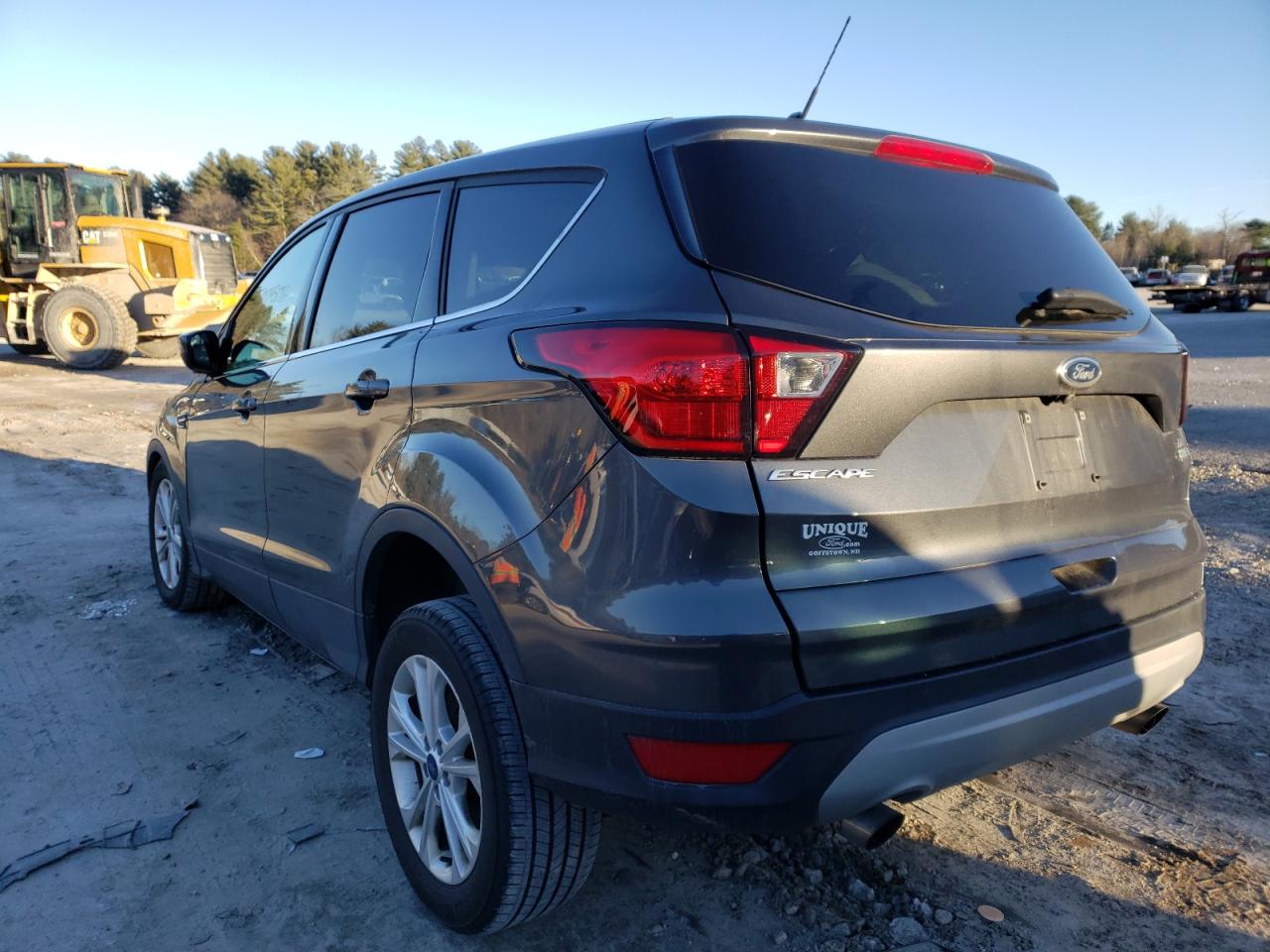 Photo 3 from auction – 2019 FORD ESCAPE SE with VIN 1FMCU9GD6KUA84153