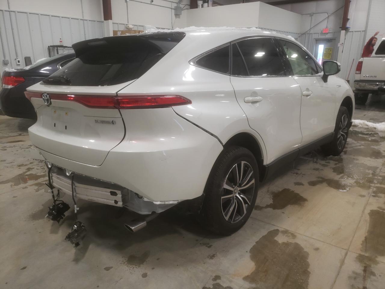 Photo 4 from auction – 2021 TOYOTA VENZA LE with VIN JTEAAAAH6MJ022642