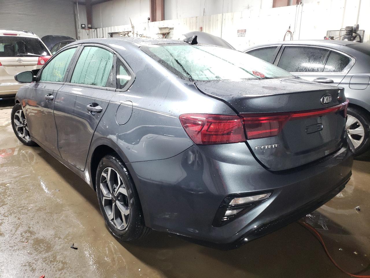 Photo 3 from auction – 2020 KIA FORTE FE with VIN 3KPF24AD9LE187991