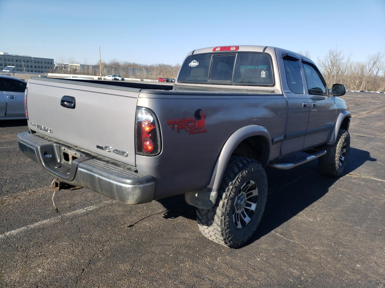 Photo 4 from auction – 2001 TOYOTA TUNDRA ACC with VIN 5TBBT48141S137213