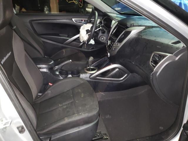 Photo 5 from auction – 2016 HYUNDAI VELOSTER with VIN KMHTC6AD9GU288284