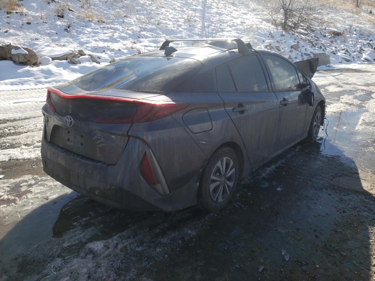 Photo 4 from auction – 2019 TOYOTA PRIUS PRIM with VIN JTDKARFP4K3107844