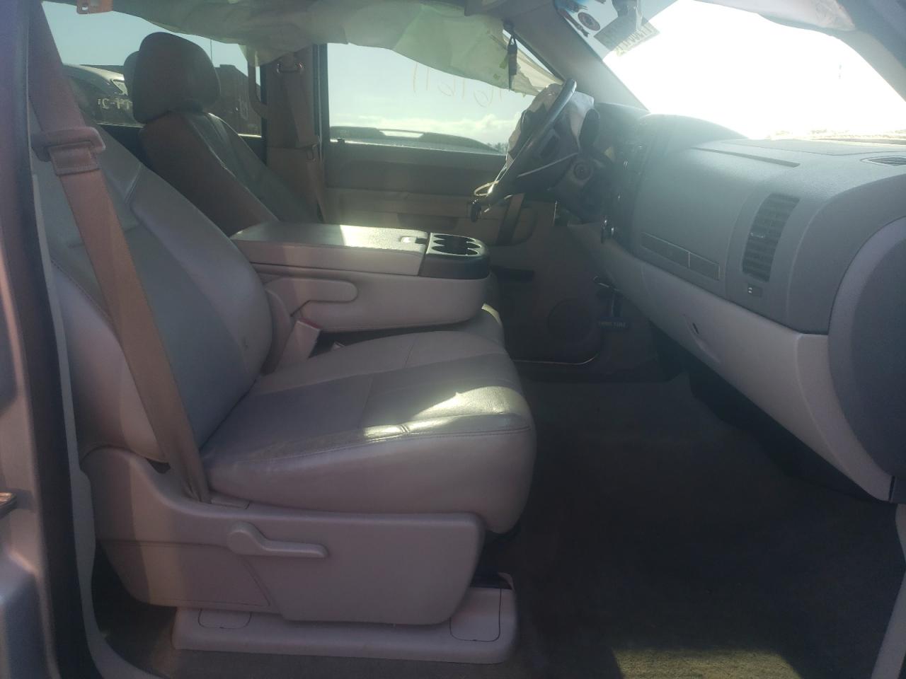 Photo 5 from auction – 2013 CHEVROLET SILVERADO with VIN 3GCPKSE75DG282423