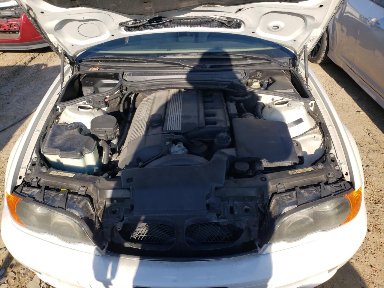 Photo 7 from auction – 2001 BMW 325 CI with VIN WBABS33491JY55663