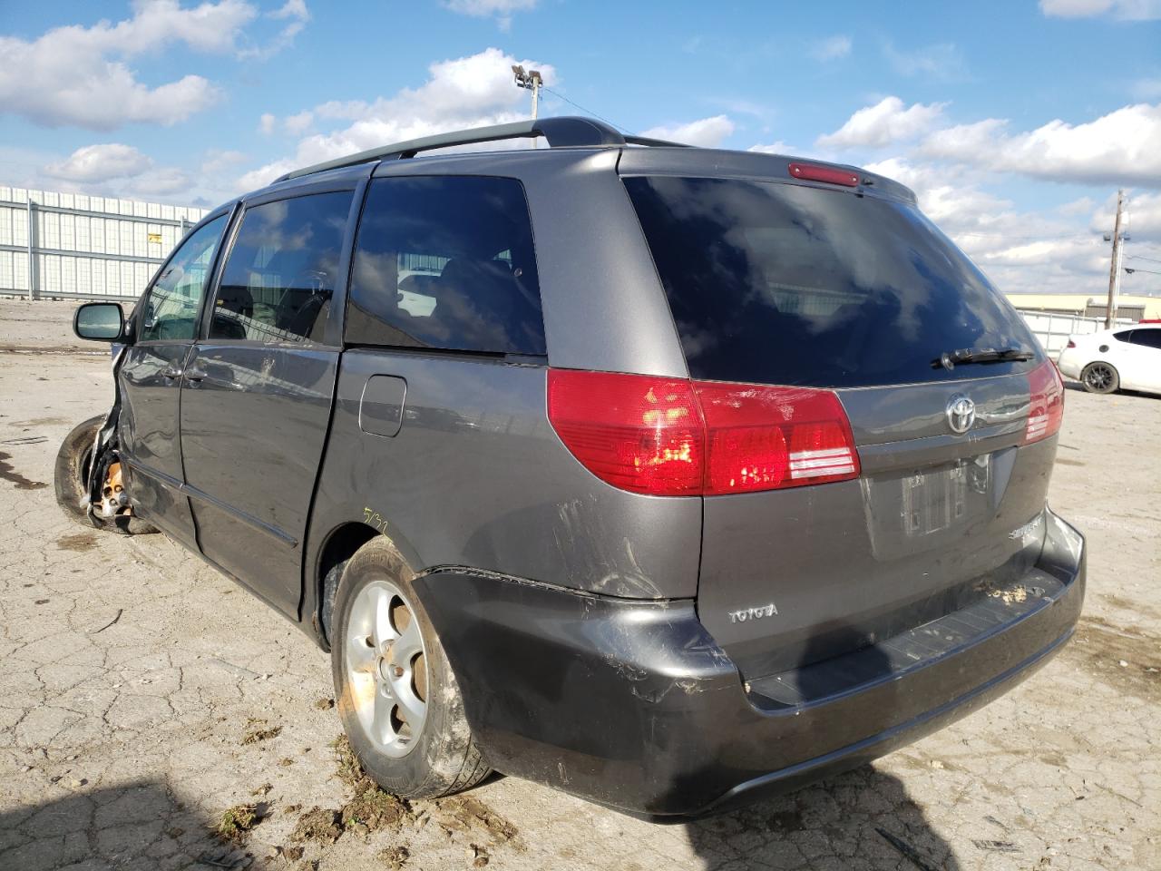 Photo 3 from auction – 2005 TOYOTA SIENNA CE with VIN 5TDZA23C25S280210